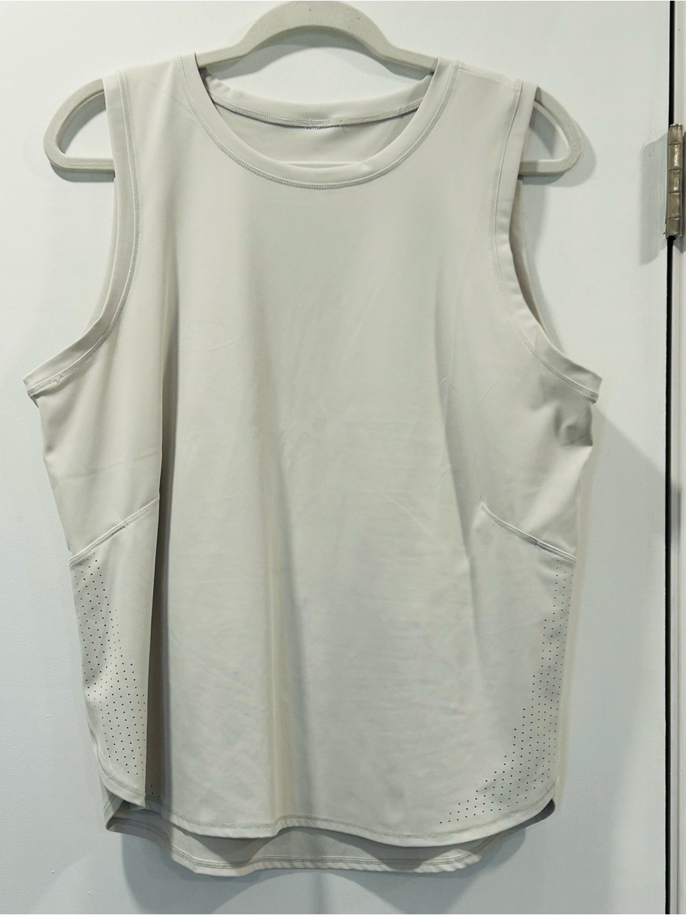 Women's Sleeveless Performance Tank Top - Eggshell